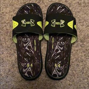 Under armour slides